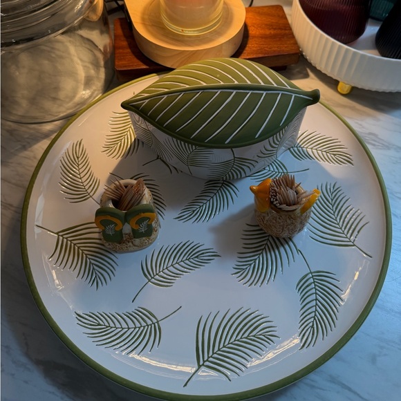 TEMP-TATIONS By Tara Green Leaf Ceramic Serveware Set Tray with Dip Dish 4 piece - Picture 4 of 13